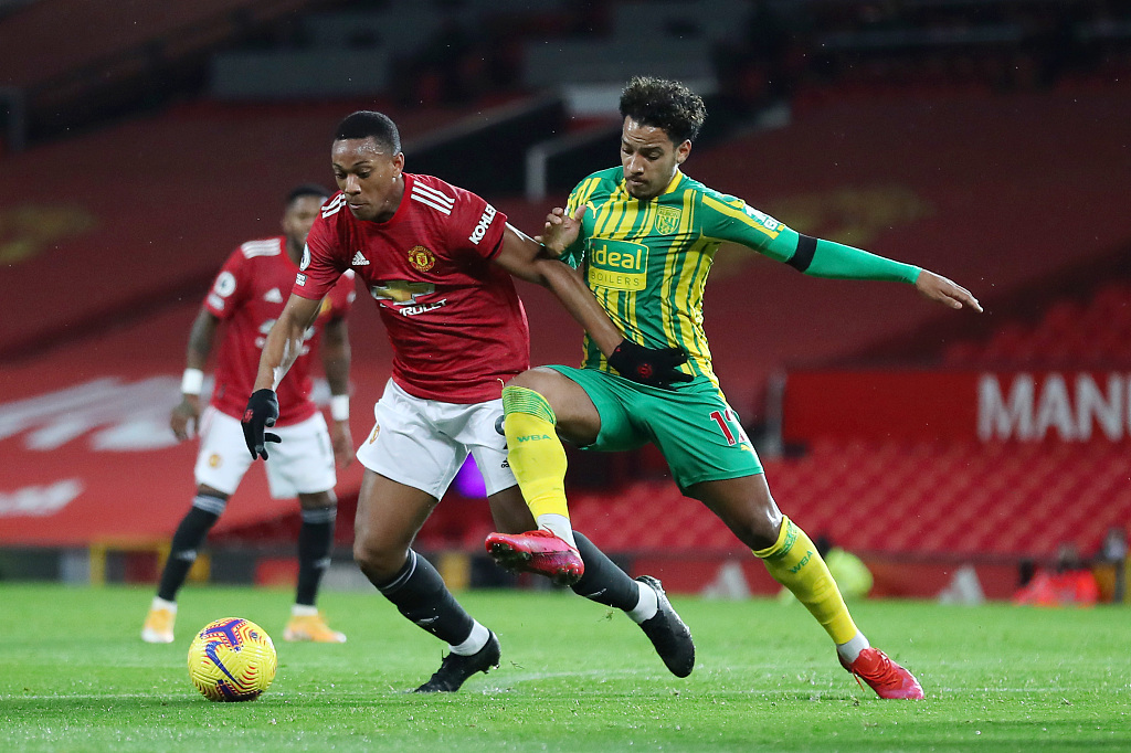 里昂中场身体不适,错失绝佳得分机会的简单介绍 里昂中场身体不适,错失绝佳得分机会的简单介绍