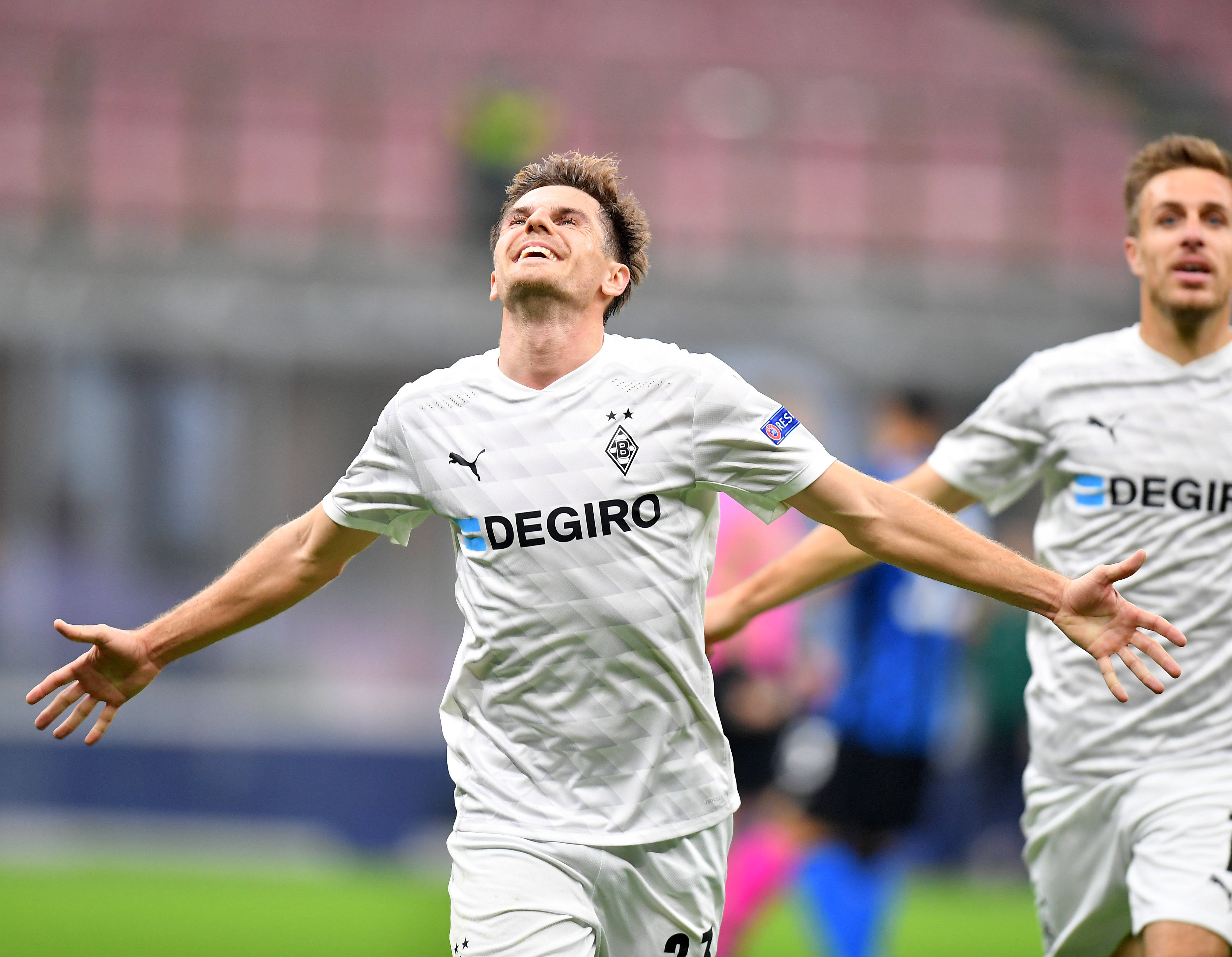 柏林赛前发布会,球员集体表态备战 柏林赛前发布会,球员集体表态备战