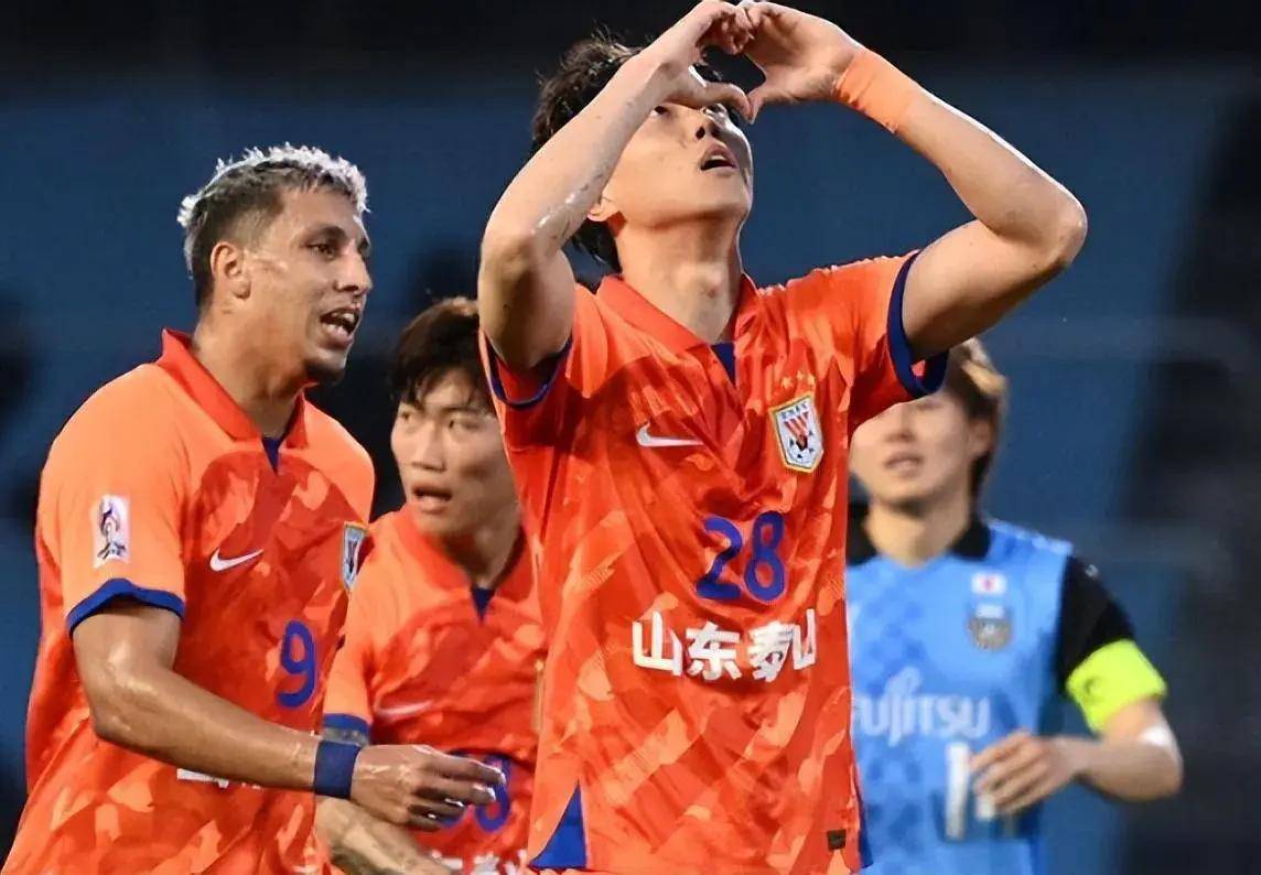 鲁能中场掌控能力强劲,浙江绿城难以突破防线的简单介绍 鲁能中场掌控能力强劲,浙江绿城难以突破防线的简单介绍