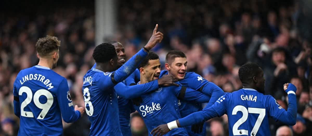 包含埃弗顿球员内讧,扰乱球队内部秩序的词条 包含埃弗顿球员内讧,扰乱球队内部秩序的词条