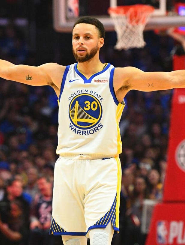 勇士客场惊艳雷霆,库里三分风光无限的简单介绍 勇士客场惊艳雷霆,库里三分风光无限的简单介绍