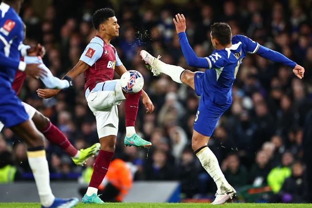 埃弗顿客场战平,延续连续不败记录的简单介绍 埃弗顿客场战平,延续连续不败记录的简单介绍