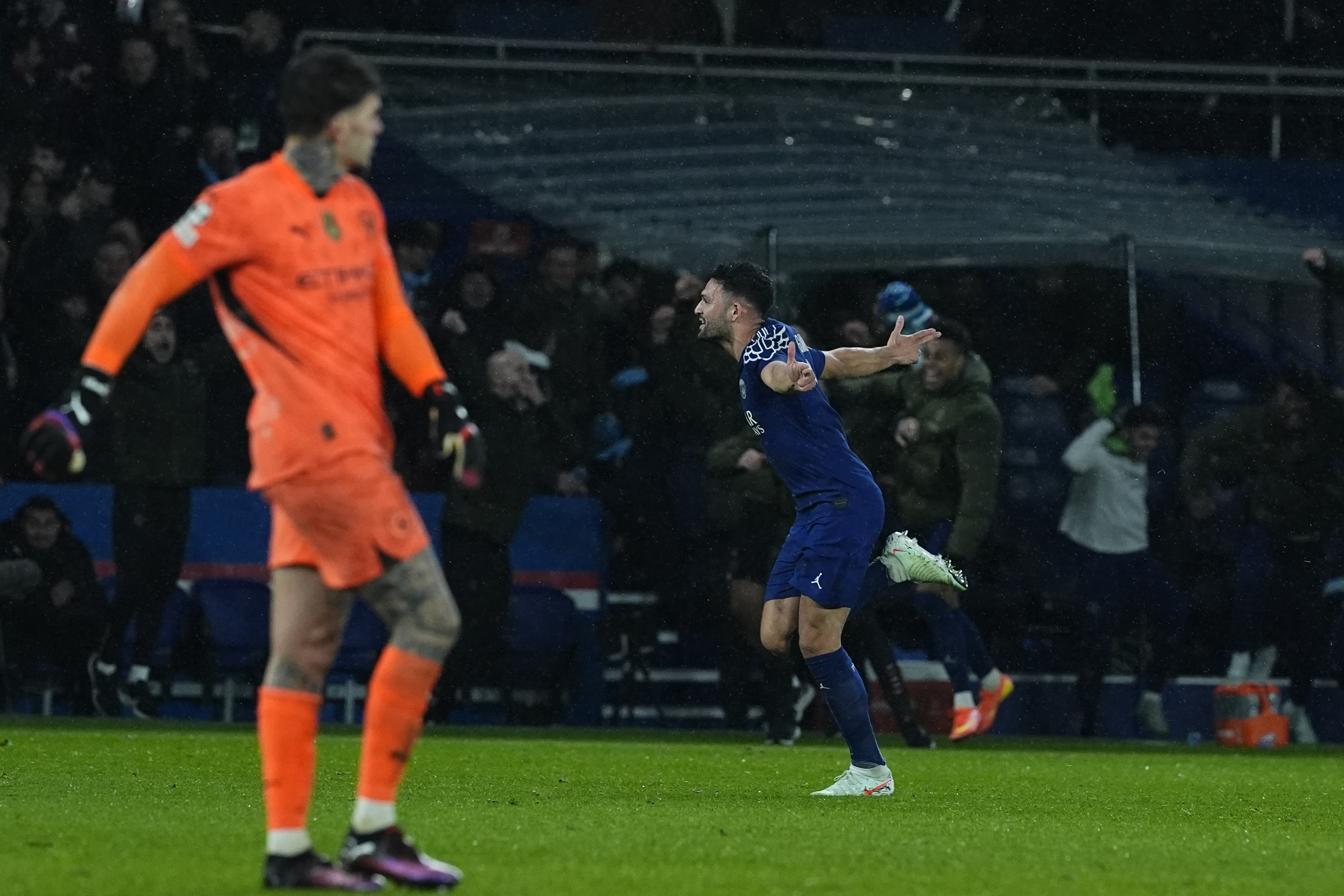 包含巴黎圣日耳曼再度豪取胜利,实力无敌的词条 包含巴黎圣日耳曼再度豪取胜利,实力无敌的词条