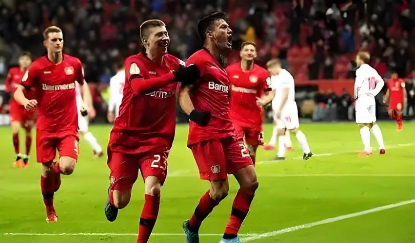 拜仁慕尼黑中场掌控比赛,帮助球队胜出 拜仁慕尼黑中场掌控比赛,帮助球队胜出