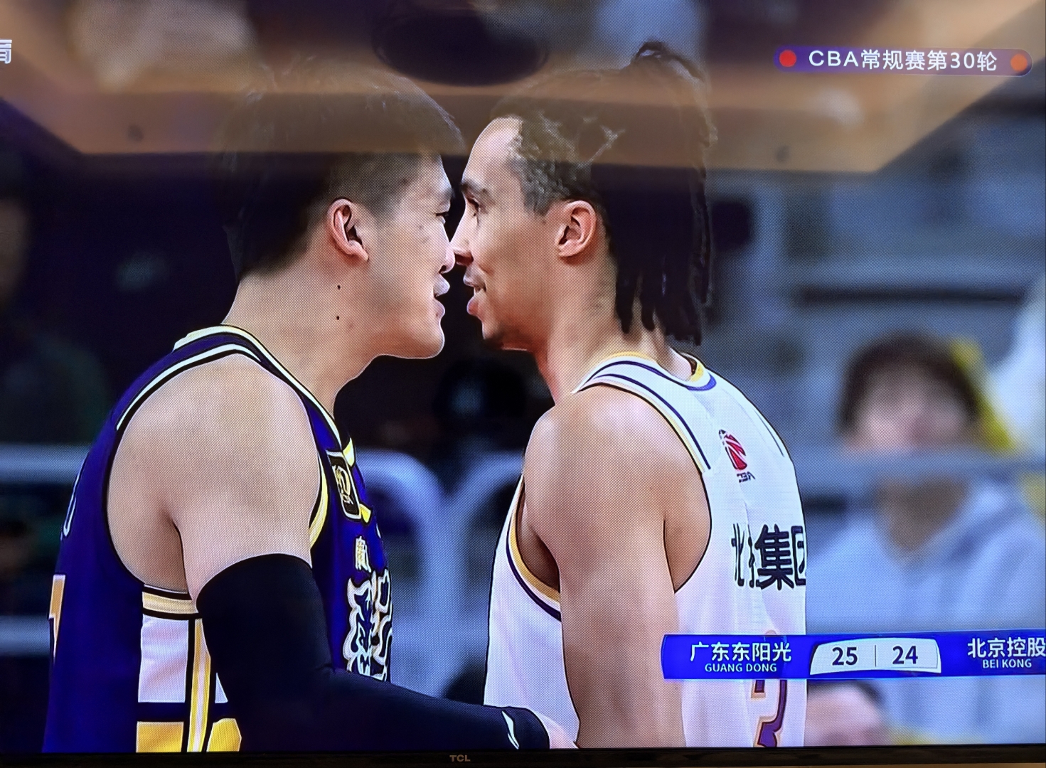 锋线球员连续取得入球,表现抢眼 锋线球员连续取得入球,表现抢眼