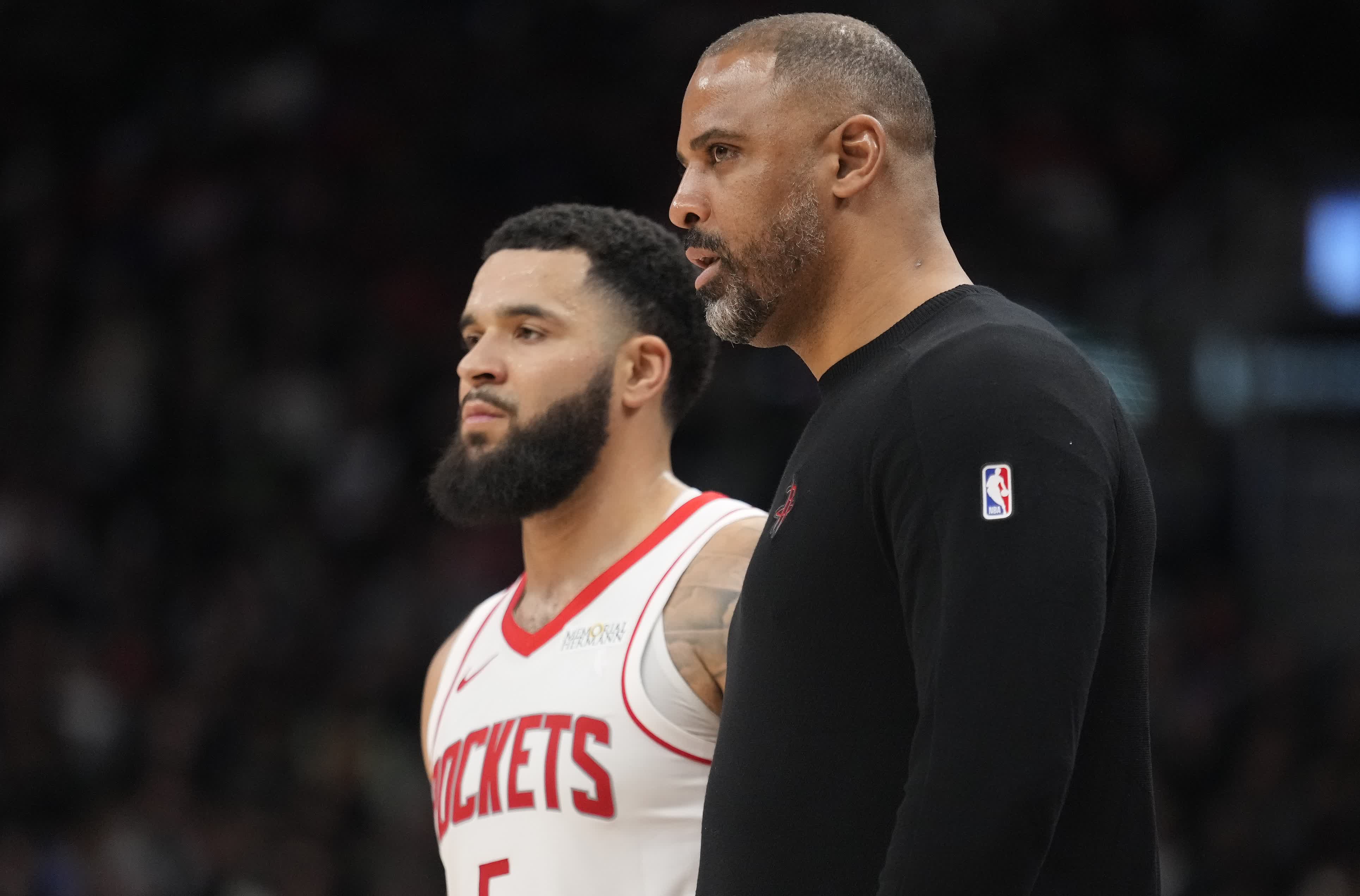 火箭队险胜国王,关键时刻展现团队凝聚力 火箭队险胜国王,关键时刻展现团队凝聚力