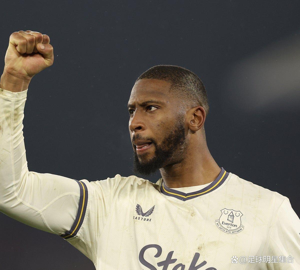 埃弗顿主场稳胜,保住中游稳健位置 埃弗顿主场稳胜,保住中游稳健位置