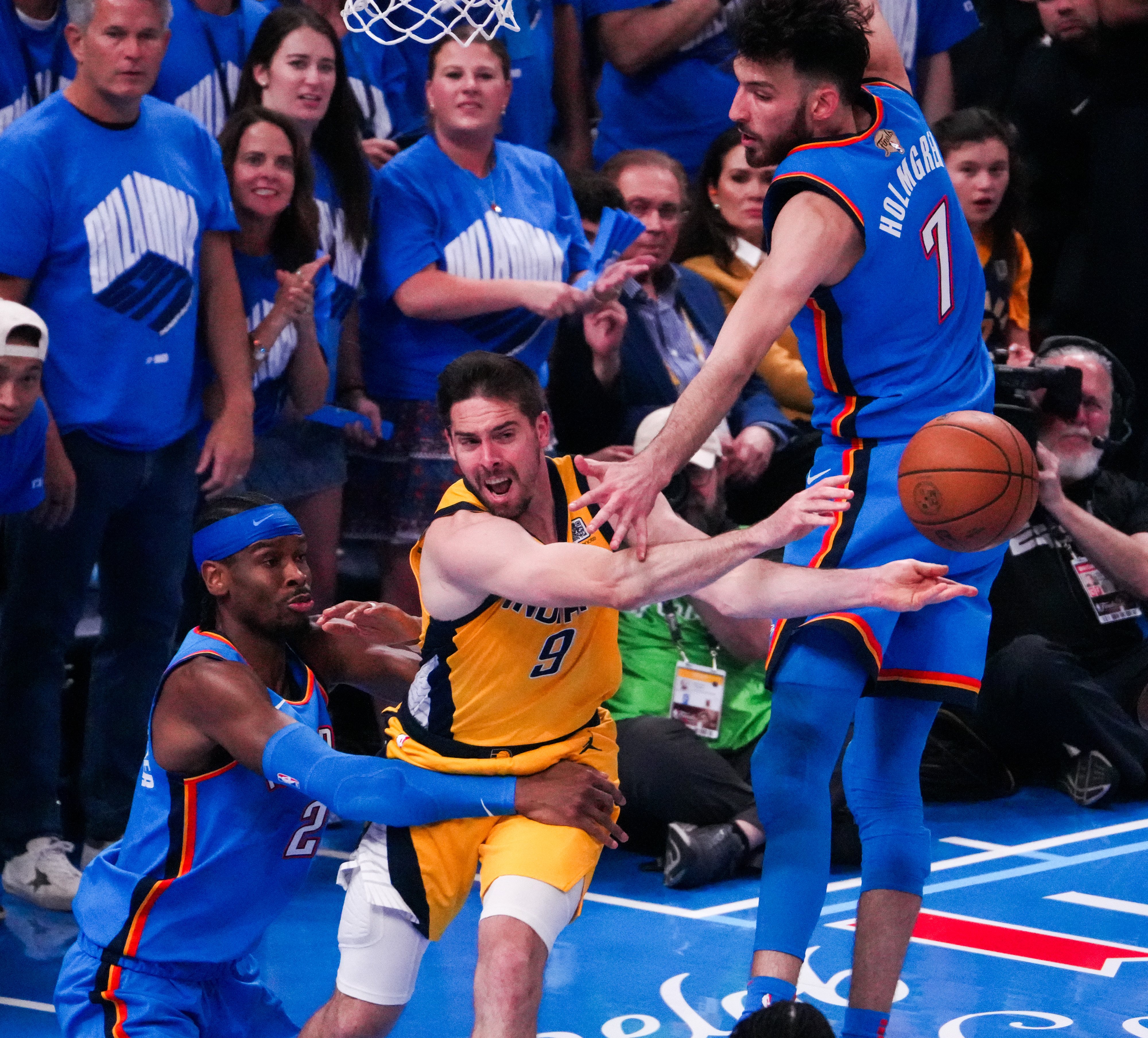 NBA常规赛圆满开幕,球队展现雄心壮志 NBA常规赛圆满开幕,球队展现雄心壮志