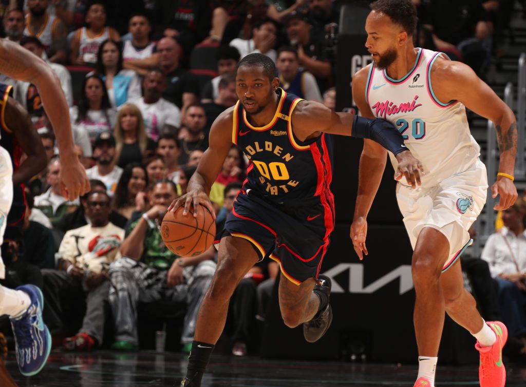 热火大胜老鹰，韦德独得27分