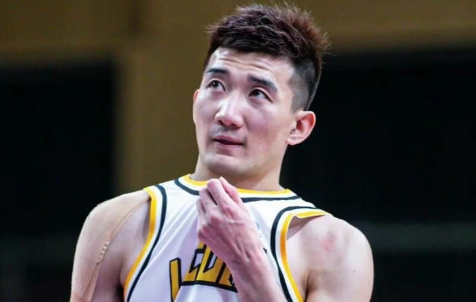 关于福建队鏖战深圳队,孙铭徽状态火热的信息 关于福建队鏖战深圳队,孙铭徽状态火热的信息