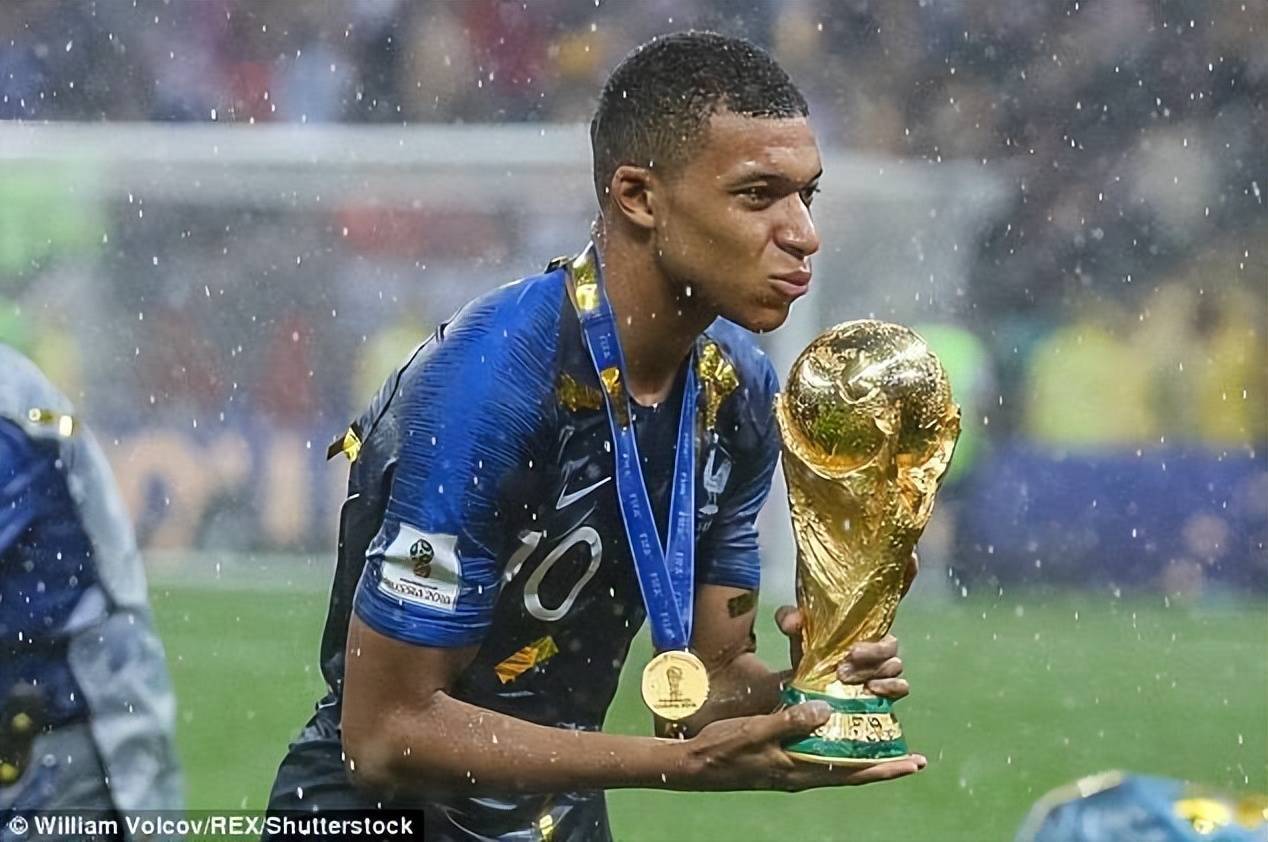 包含马来西亚队绝杀法国队,黄鸭组合点燃赛场的词条 包含马来西亚队绝杀法国队,黄鸭组合点燃赛场的词条