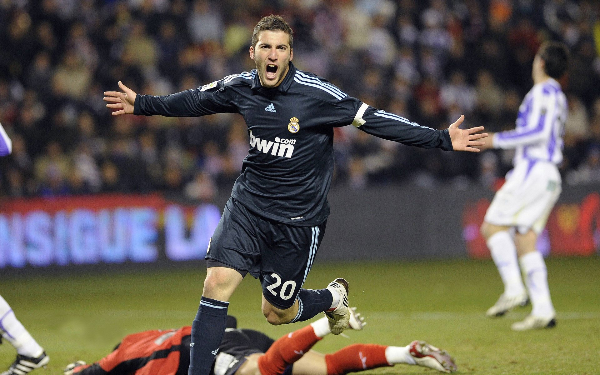 当基米希掀起进攻风暴,日本足球已在悄然改写欧洲版图